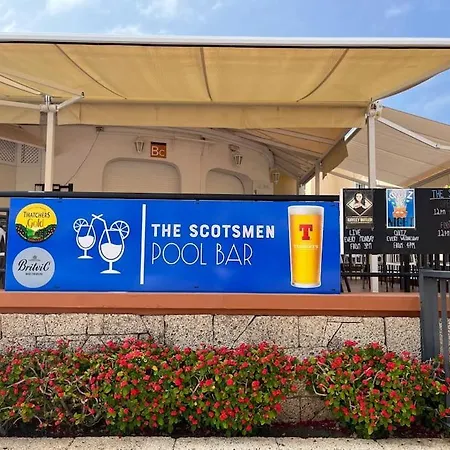 Beach, Shopping A Few Meters Away Апартаменти Адехе