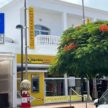 Beach, Shopping A Few Meters Away Апартаменти Адехе